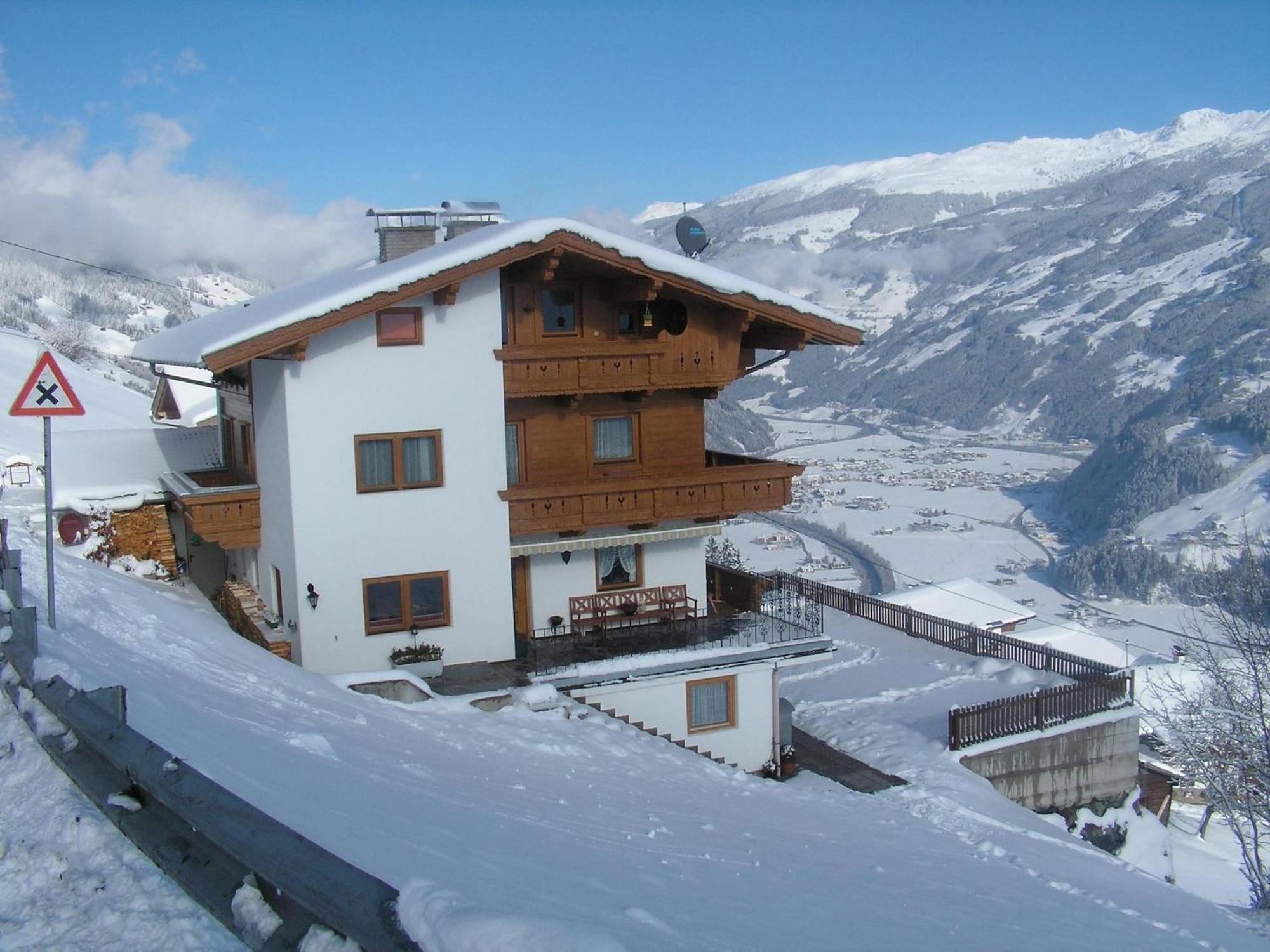 Apartment In Hippach Im Zillertal In The Mountains Muhlen  Dış mekan fotoğraf