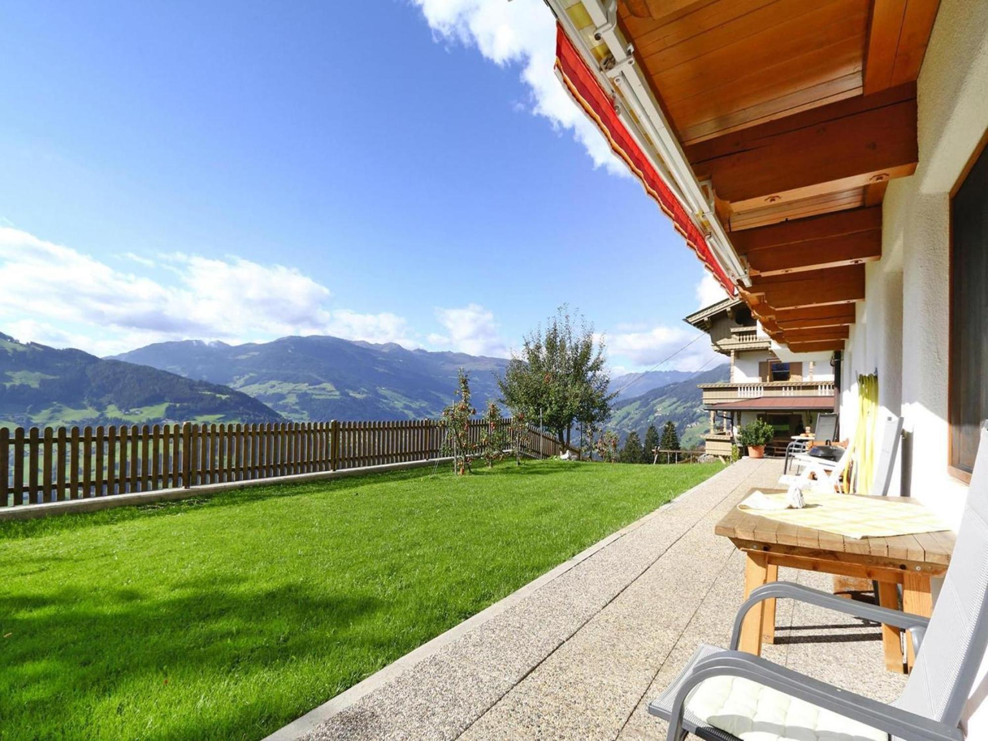 Apartment In Hippach Im Zillertal In The Mountains Muhlen  Dış mekan fotoğraf